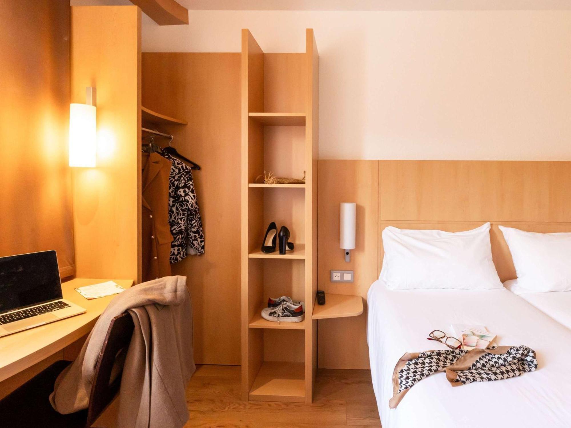 Ibis Le Puy-En-Velay Centre Hotel Bagian luar foto