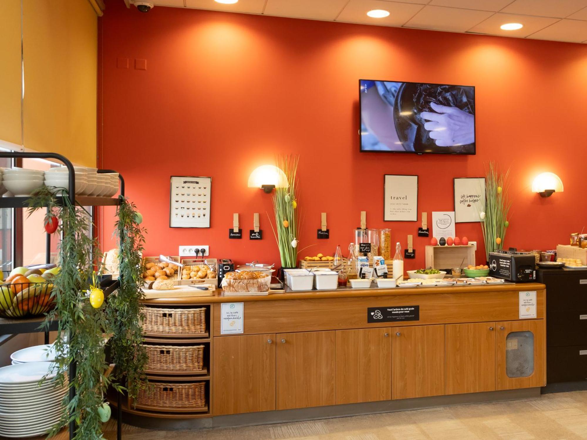 Ibis Le Puy-En-Velay Centre Hotel Bagian luar foto